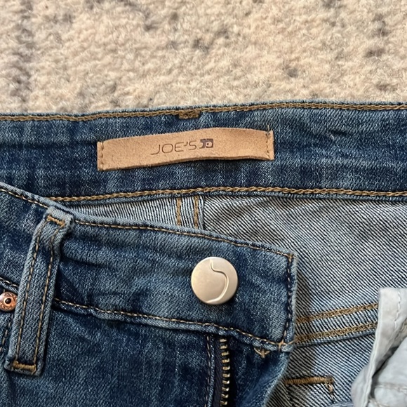 Joes Jeans great condition size 24 with rips for style - Picture 3 of 6